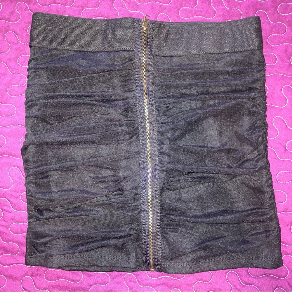 FOREVER 21 Zipper Skirt